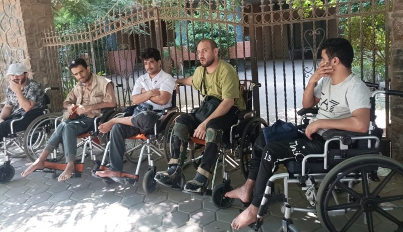 يواجه جرحى الجيش التابع للتحالف أوضاعاً مأساوية في القاهرة