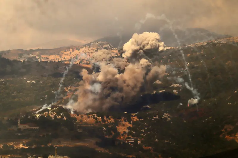 حزب الله يقصف مجددًا تجمعًا لجنود إسرائيليين على أطراف بلدة مركبا جنوب لبنان