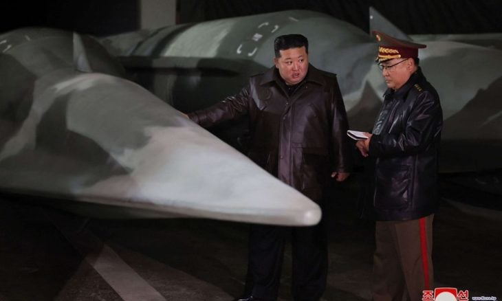 زعيم كوريا الشمالية يحث على تعزيز الردع الحربي في ظل (التهديدات النووية) الأمريكية