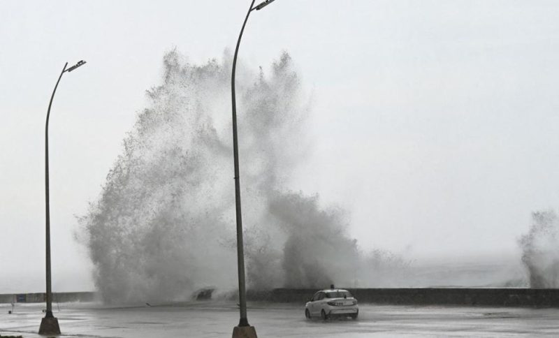 الأسوأ منذ قرن.. إعصار “ميلتون” يضرب فلوريدا الأمريكية