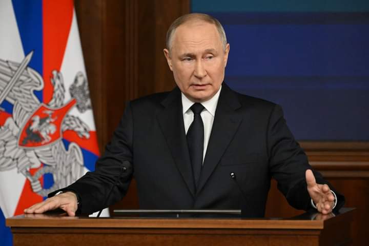 بوتين يؤكد استعداد بلاده للمساعدة في إيجاد “حلول وسط” بين إيران والاحتلال