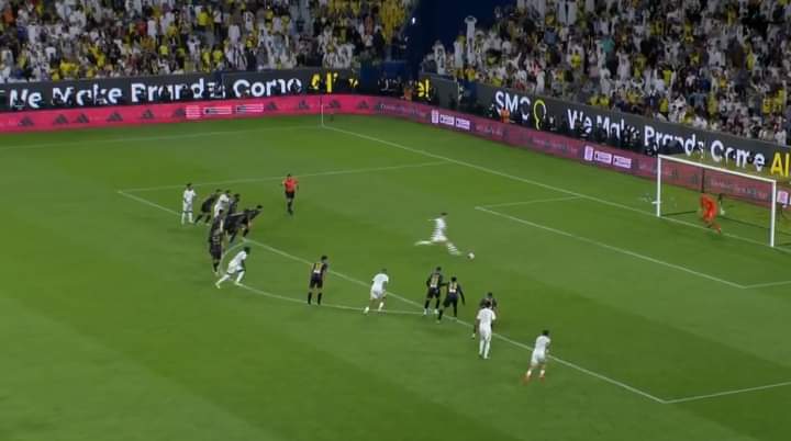 صاعقة قبل الديربي.. رونالدو يهدر جزائية والنصر يودع الكأس