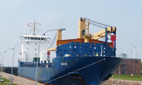 رفضتها عدة دول واستقبلتها مصر.. سفينة محملة بمواد متفجرة  لجيش الاحتلال الإسرائيلي