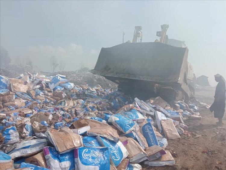 الهيئة اليمنية للمواصفات تتلف منتجات فاسدة ولوازم مدرسية تروج للمثلية