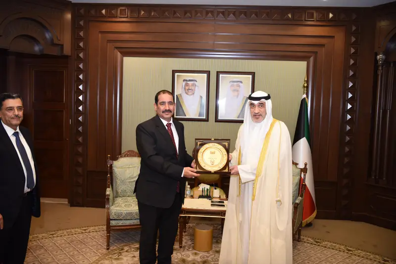 وزير الداخلية حيدان يناقش مع نظيره الكويتي سبل تعزيز التعاون الأمني بين البلدين