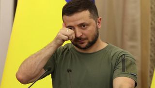 زيلينسكي ينتقد حلفاء أوكرانيا: “اكتفوا بالمشاهدة” بعد دعم كوريا الشمالية لروسيا