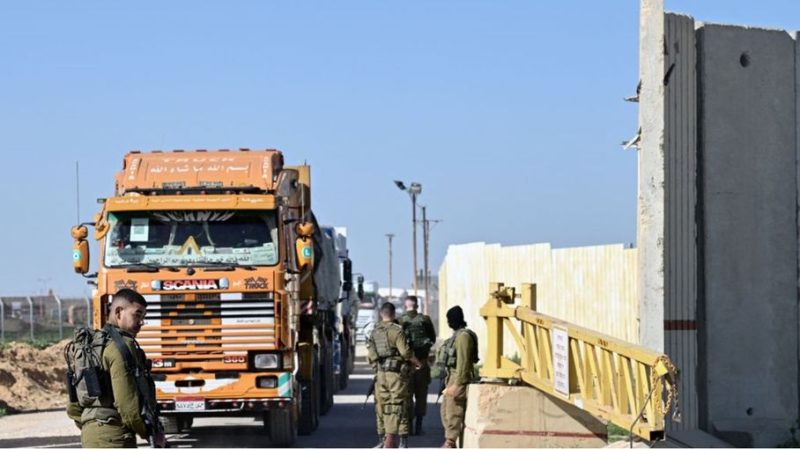 وسائل اعلام تكشف تفاصيل نهب عصابات للمساعدات في غزة بغطاء من الاحتلال