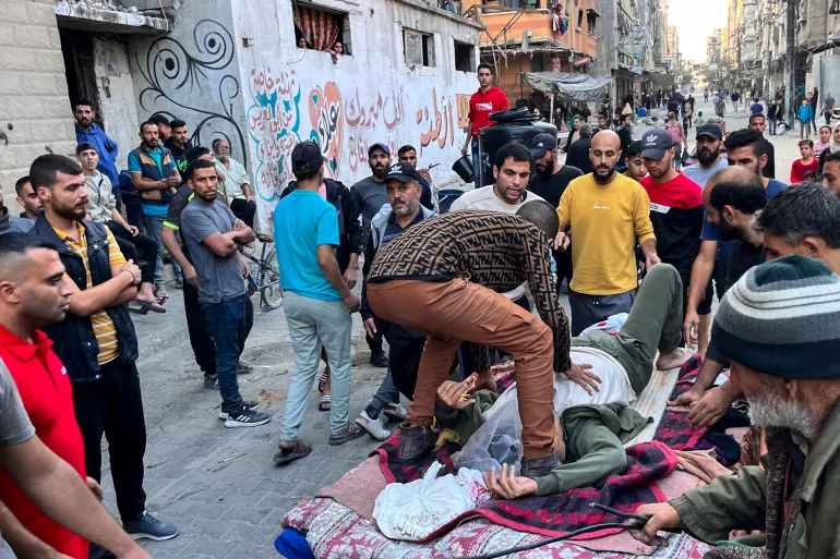 أكثر من 20شهيد في  بيت لاهيا والاحتلال يقصف منازل وخيام النازحين