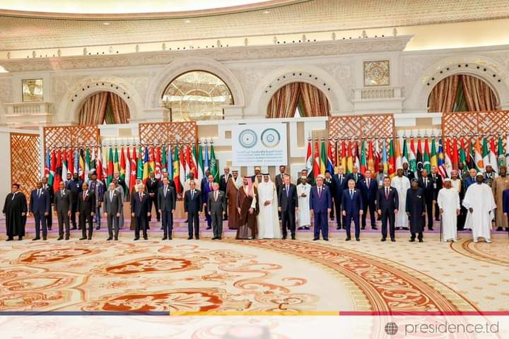 القمة العربية الإسلامية تطالب مجلس الأمن بتشكيل لجنة تحقيق بجرائم إسرائيل وانهاء احتلالها للأراضي الفلسطينية