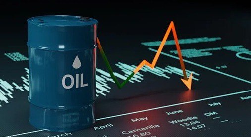 تراجع أسعار النفط مع انحسار تأثير إعصار “رافائيل”