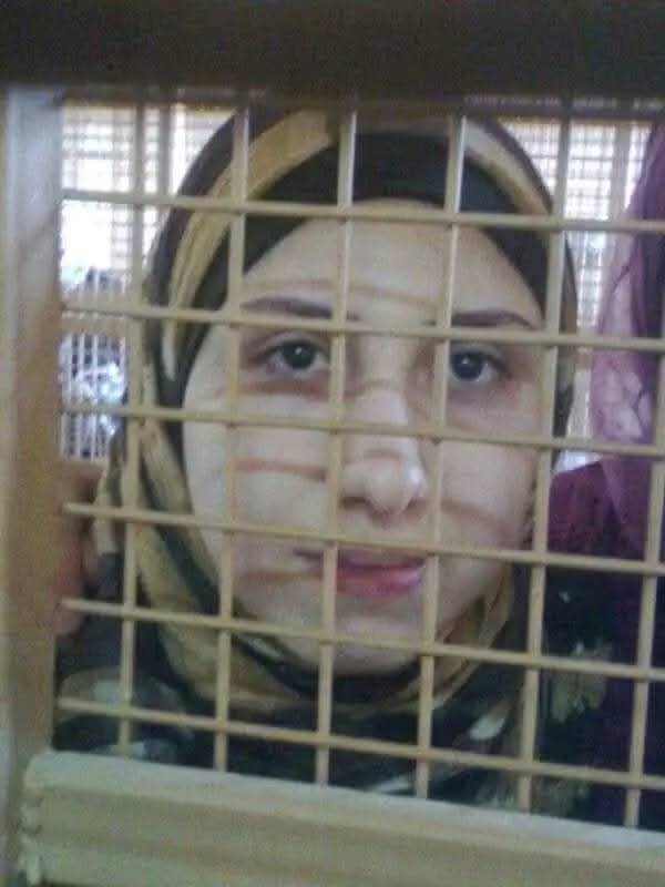 من هي طل الملوحي التي خرجت من سجون الأسد؟