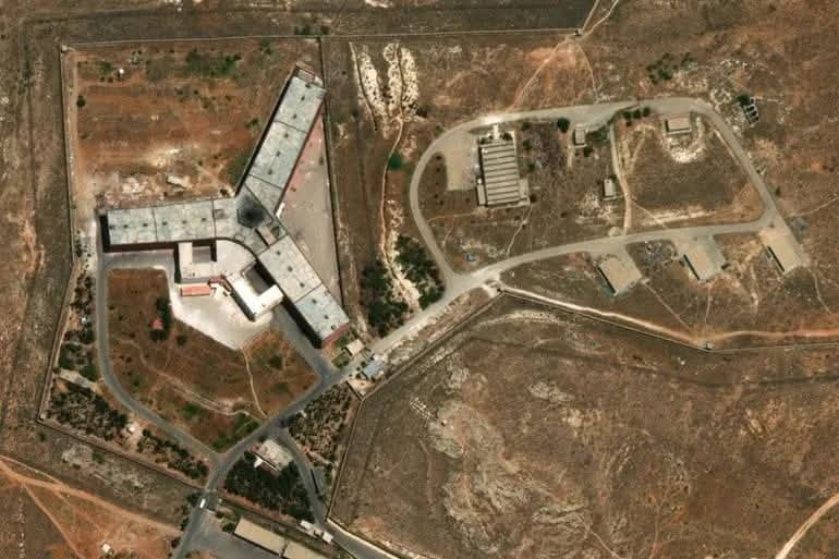 سجن “صيدنايا” يسقط أخيرا.. “المسلخ البشري” الأكثر قسوة في العالم