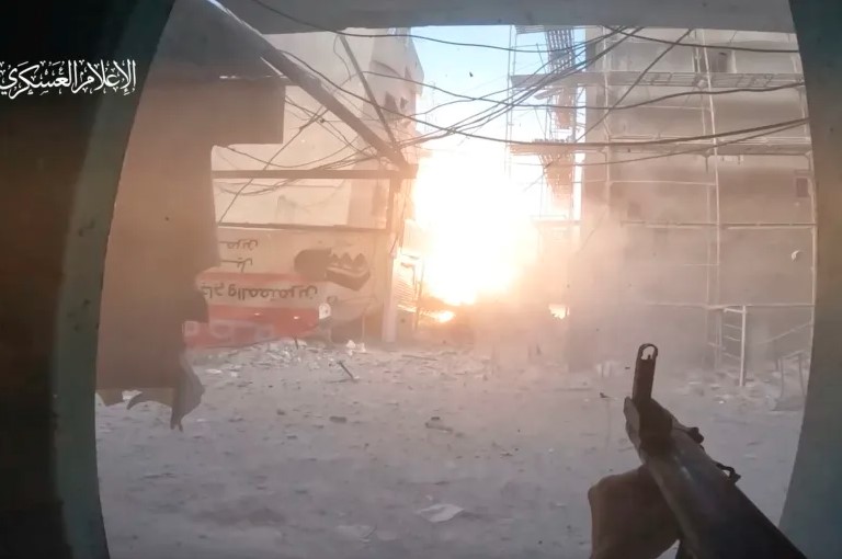 غزة.. مقتل 3 جنود إسرائيليين وإصابة 12 في معارك بجباليا والاحتلال يرتكب مجازر