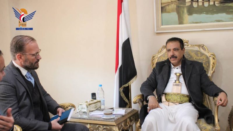 صنعاء تعلن استعدادها للتوقيع على اتفاق لحلحلة الرواتب وتصدير النفط