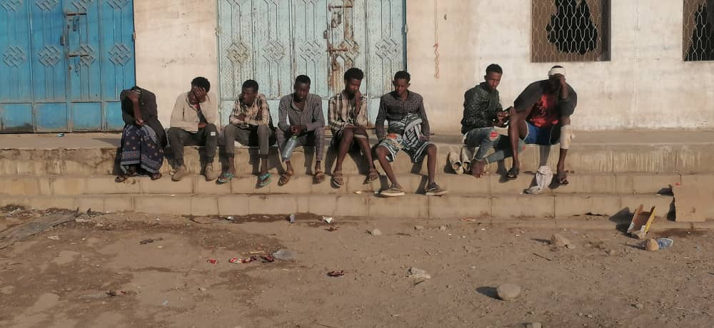 تقرير : “اللاجئون الأفارقة” أداة “الإنتقالي” في تجارة المخدرات بأبين