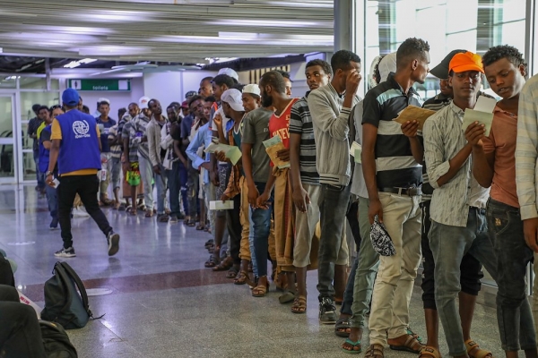 الهجرة الدولية تُجلي 562 مهاجرًا من اليمن في ديسمبر الماضي