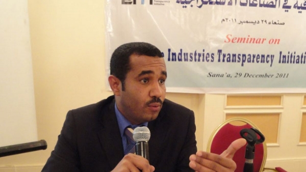 خبير اقتصادي: العقوبات الأمريكية على البنوك اليمنية ستضر بالشعب اليمني بأكمله