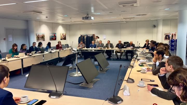 الاتحاد الأوروبي يؤكد دعمه لتعزيز التماسك السياسي في اليمن ومساندة الحكومة الشرعية