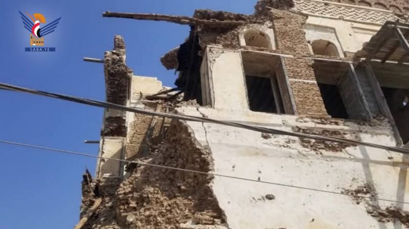 الحديدة.. انهيار جزئي لدار المالية الأثري جراء الإهمال