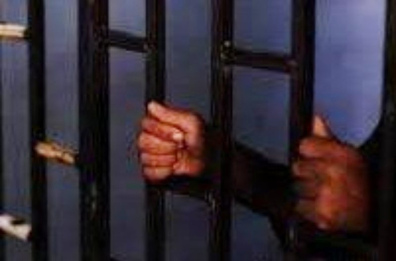 الإفراج عن 66 يمنيًا محتجزين في ليبيا خلال 2024