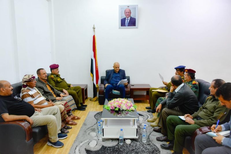 أمنية تعز تناقش الاجراءات لضبط المتهم الرئيسي في قضية مقتل المواطن الشرعبي