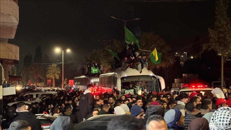 إسرائيل تفرج عن الدفعة الأولى من الأسرى الفلسطينيين ضمن اتفاق وقف إطلاق النار