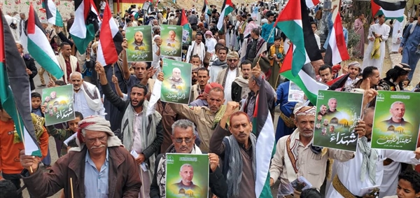 تعز.. مظاهرة حاشدة دعما لغزة ورفضاً لمخططات التهجير