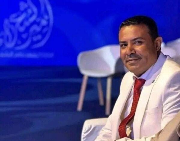 شاعر اليمن عبدالواحد عمران يبلغ نصف نهائي “أمير الشعراء”