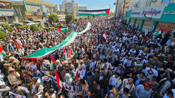 مأرب.. مظاهرة حاشدة تبارك انتصار المقاومة وتدعو لدعم القضية الفلسطينية