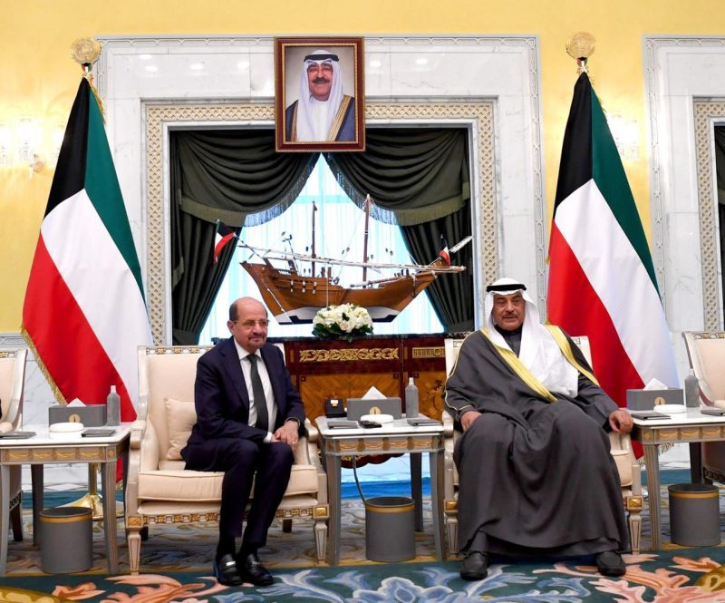 ولي عهد الكويت يؤكد استعداد بلاده بذل مزيدا من الجهود لإحلال السلام في اليمن