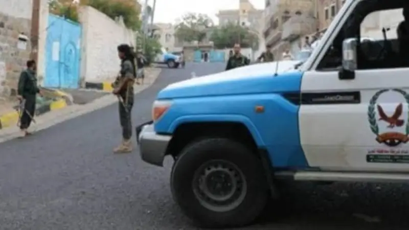 شرطة تعز تضبط متهمًا بحريق متعمد لمنزل مواطن في يفرس