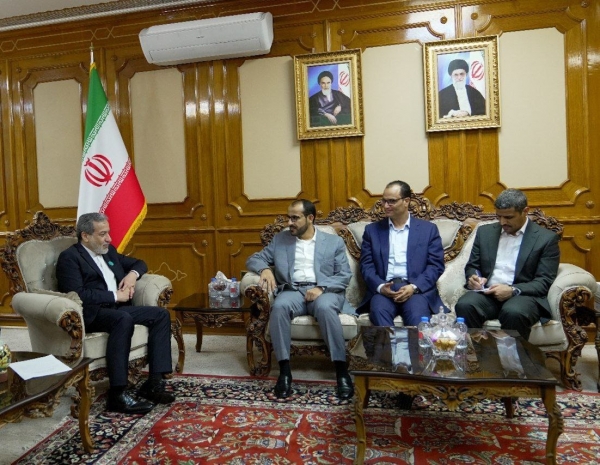 إيران تجدد التأكيد على دعم الحوار والحل الدبلوماسي في اليمن