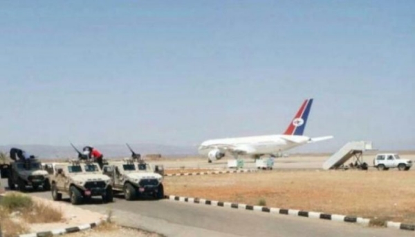 شركة إماراتية تتولى إدارة مطار سقطرى و الموظفين يحتجون