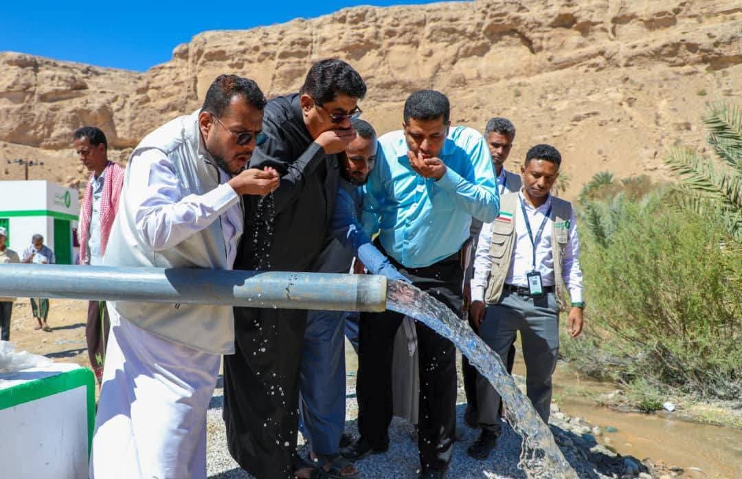 بتمويل كويتي ..افتتاح مشروع بئر الرحمة بوادي حضرموت