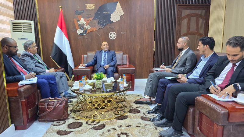 اليمن والهند يبحثان تعزيز التعاون الاقتصادي والتجاري وفتح ملحقية تجارية هندية في عدن