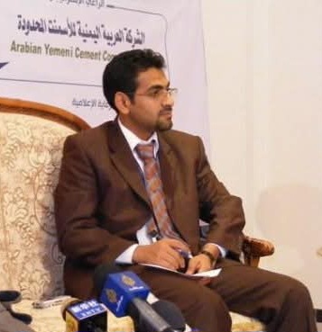 قوة تعتقل الصحفي عماد الديني بعد مداهمة منزله بالمكلا
