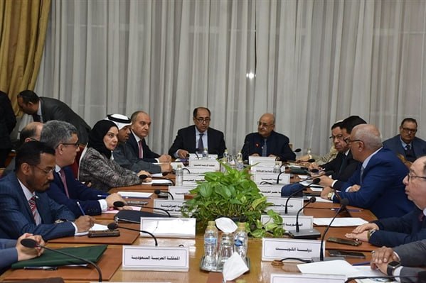 برئاسة اليمن.. اجتماع للجامعة العربية يحذر من تداعيات حظر وكالة “الأونروا”