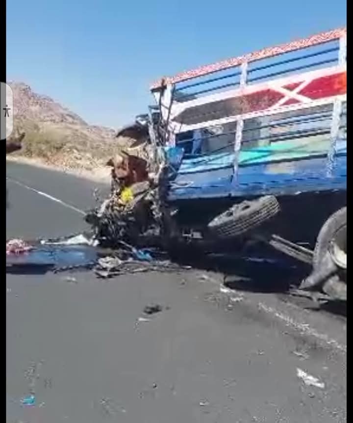 وفاة وإصابة 9 أشخاص بحادث تصادم مروع في الجوف