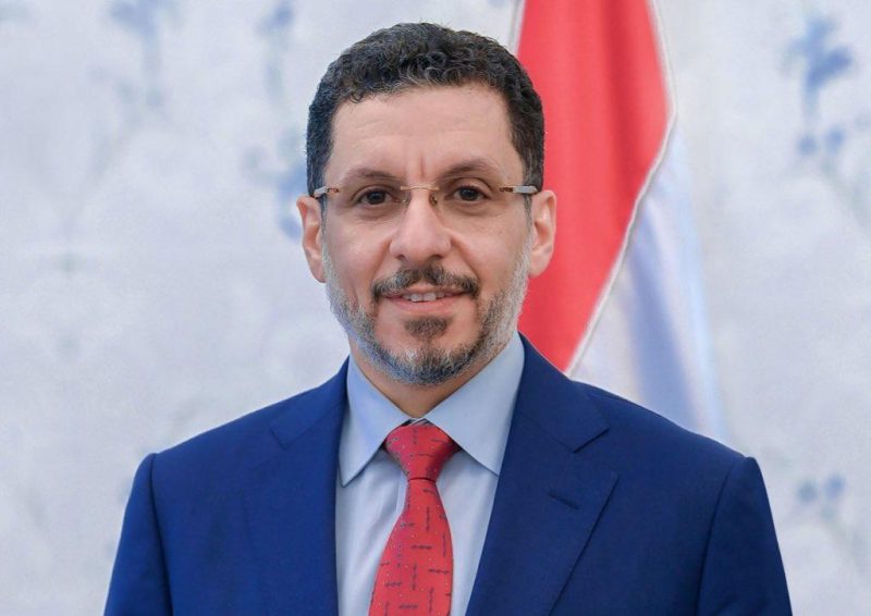 رئيس الوزراء ما حدث من خروج كلي للكهرباء في عدن غير مقبول ويتطلب محاسبة المقصرين