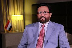 اللواء العرادة يوجه صافر بتزويد كهرباء عدن بالوقود الخام 