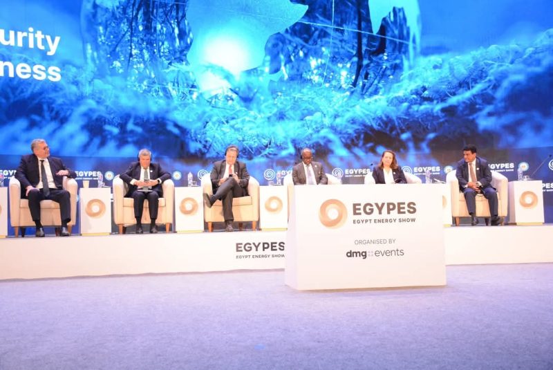 الحكومة: احتياطات اليمن من الغاز الطبيعي تبلغ 20 تريليون قدم مكعب ولدينا خطة للتصدير