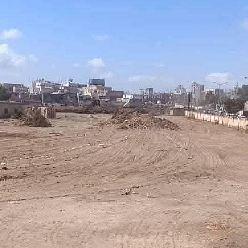 فتحي بن لزرق: “نهب حوش النقل” بعدن.. دليل ضياع البلاد وضراوة الناهبين الجدد