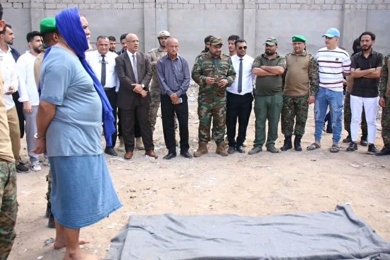 عدن.. النيابة تنفذ حكم الإعدام بحق مدان بجريمة قتل