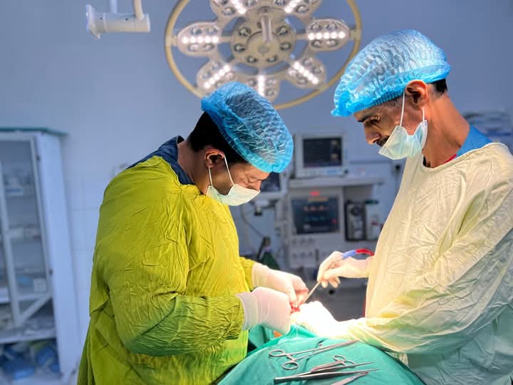 مسؤول صحي: ممرضون في ذمار ويريم يقومون بعمليات جراحية
