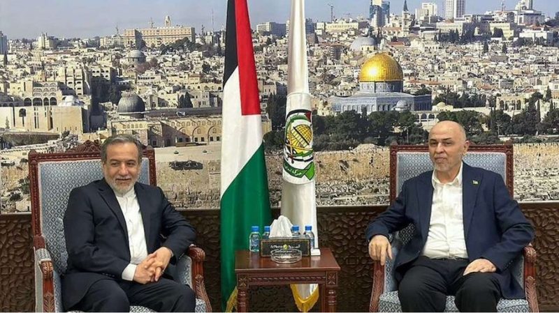 وفد من “حماس” يلتقي وزير الخارجية الإيراني وقائد الحرس الثوري