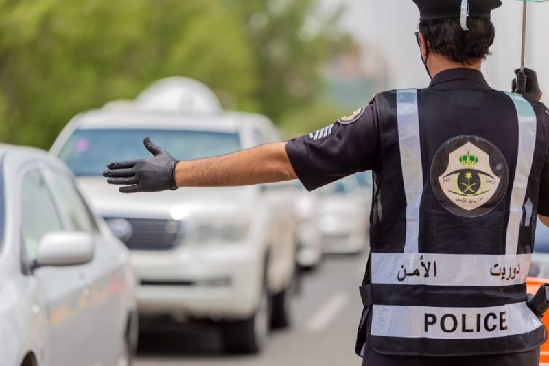 السعودية: تضبط 5 يمنيين للتحقيق معهم في قضية الاتجار بالبشر.