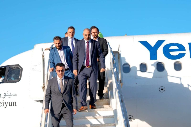 بعد مرور أسبوع ..لا رحلات في مطار عتق وتصريحات كاذبة