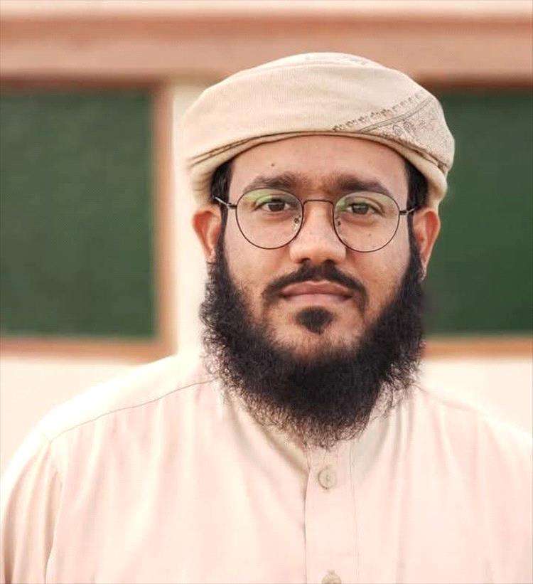 قوات تابعة للإنتقالي تعتقل ناشطًا مجتمعيًا دون مبرر.