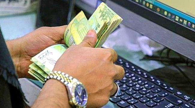 خبير اقتصادي يكشف عن خسائر اليمن البالغة 700 مليار دولار خلال سنوات الحرب