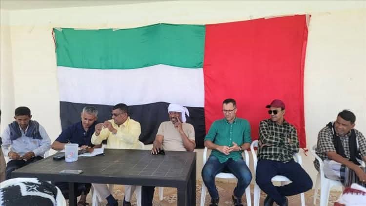 ناشط سقطري: الأنشطة الإماراتية الممنهجة لن تغيّر قناعات أبناء الأرخبيل